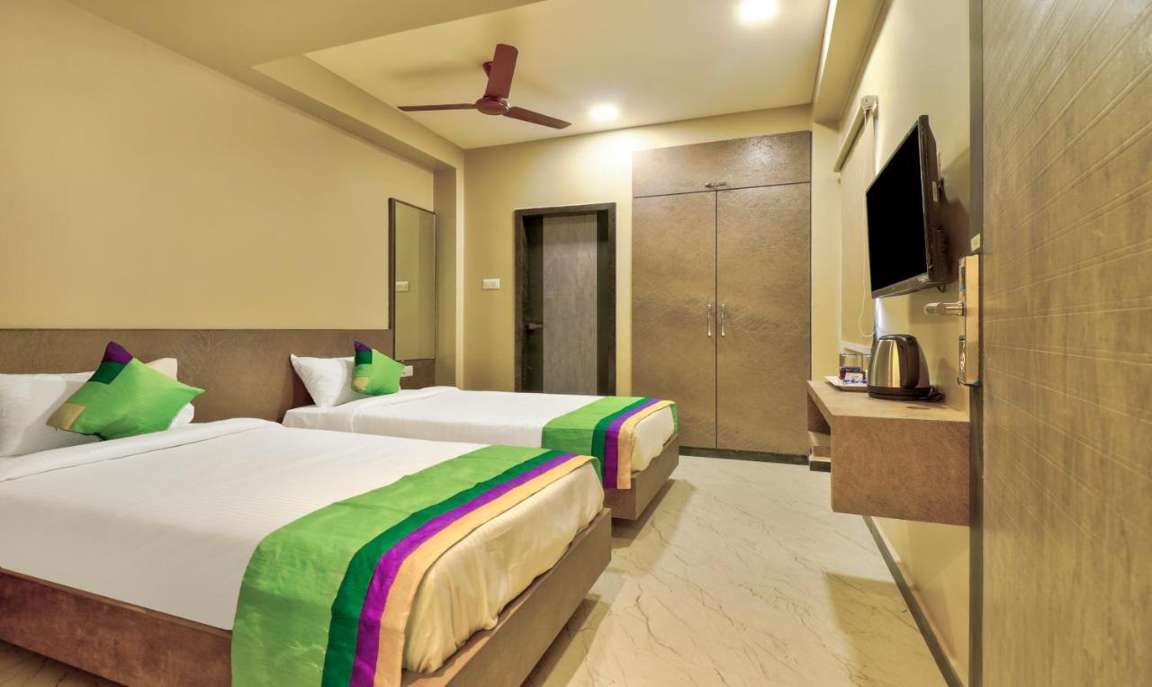 Treebo Sriz Cozy Seethamadhara Visakhapatnam Exteriör bild